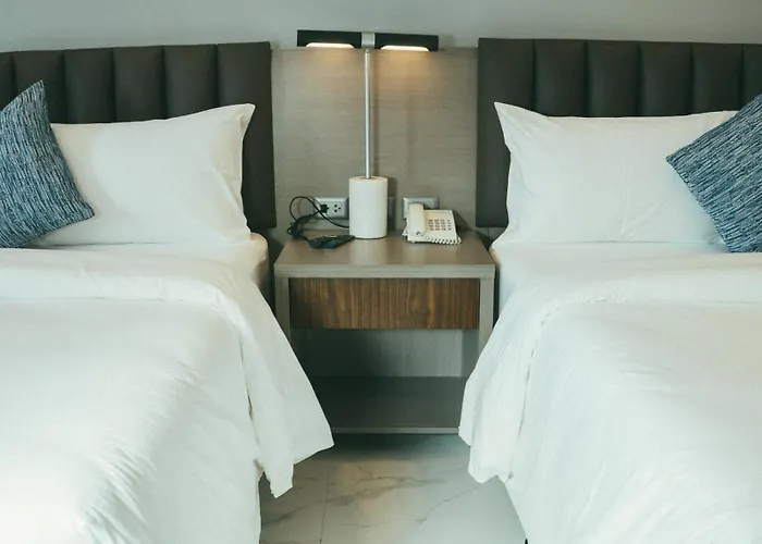 Ns Royal Hotel 2*